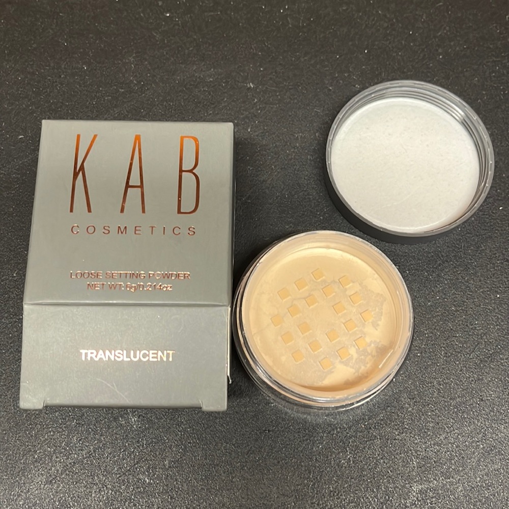 KAB cosmetics, loose setting powder, net weight 6 g/0.214 oz, color translucent